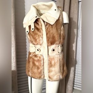 Beautiful Neutral faux fur Vest, Size Large (Arden B)